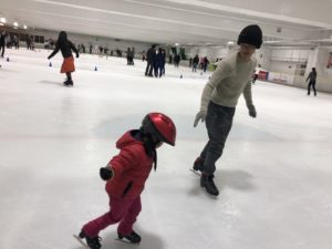 国際結婚　アイススケート　練習